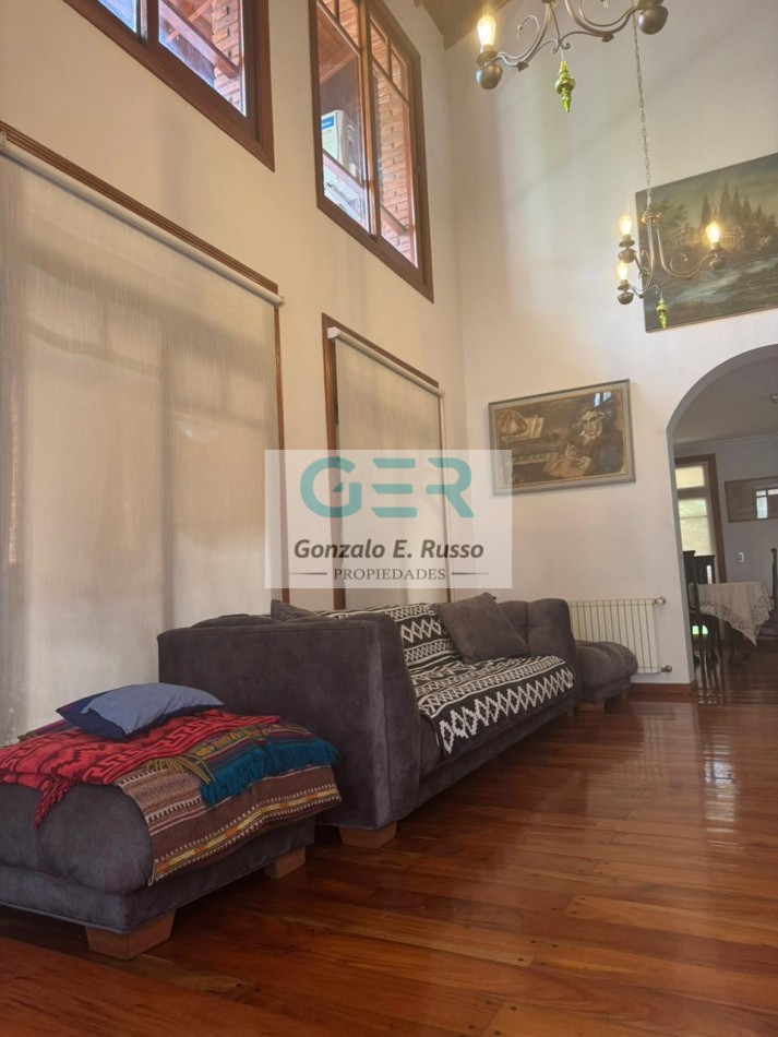 Casa 7 Ambientes En Venta En Saint Thomas Sur - Canning