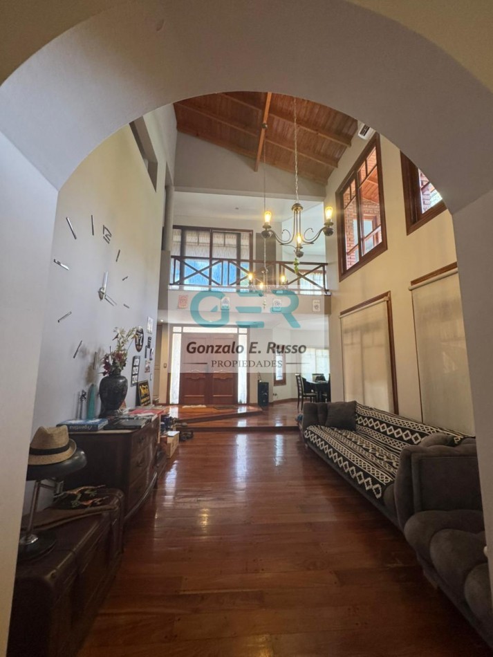 Casa 7 Ambientes En Venta En Saint Thomas Sur - Canning