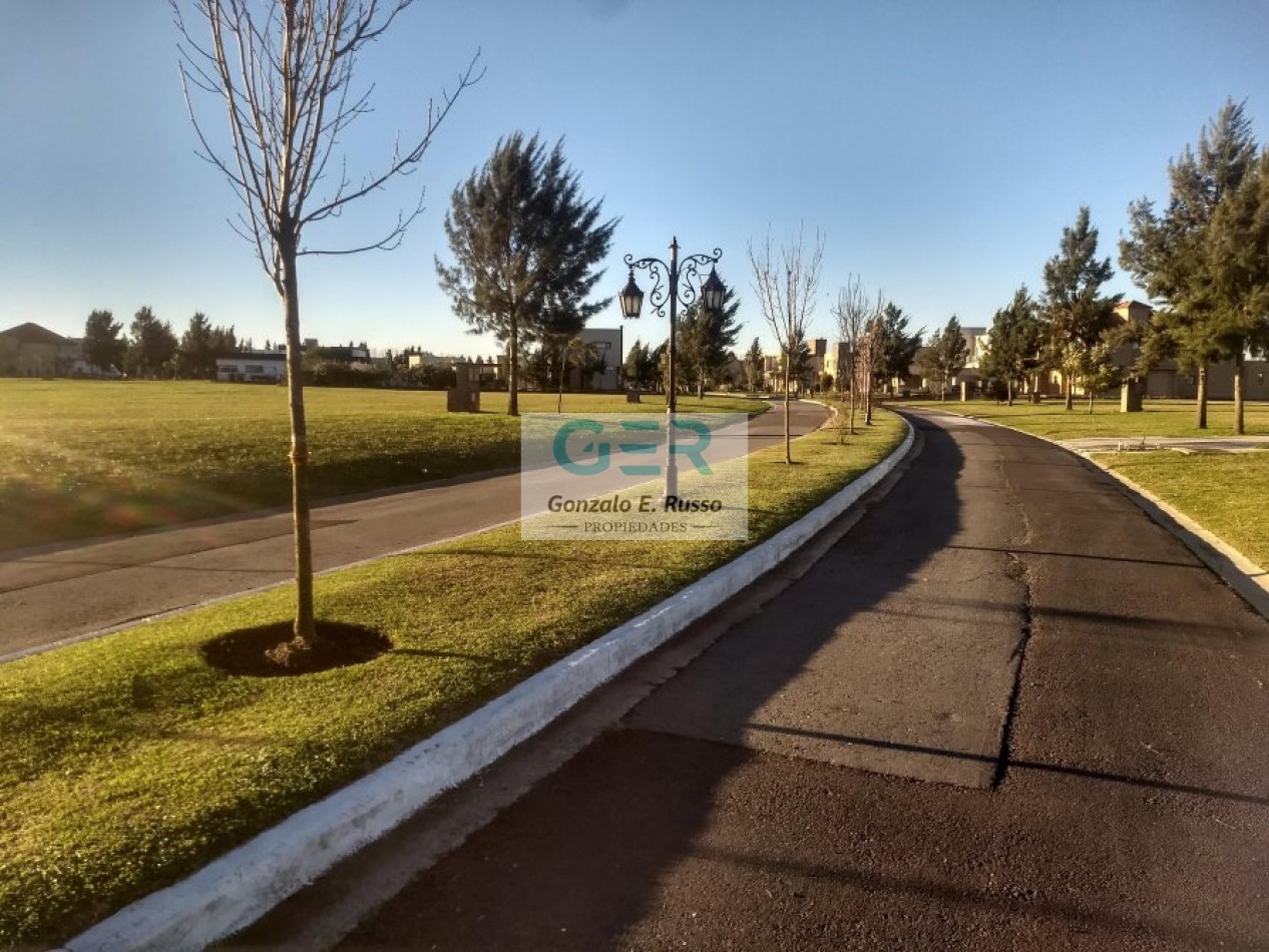 Venta Lote A La Laguna En Barrio Privado El Principado