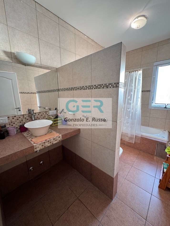 Casa 5 ambientes a la venta en Fincas de San Vicente Sporting