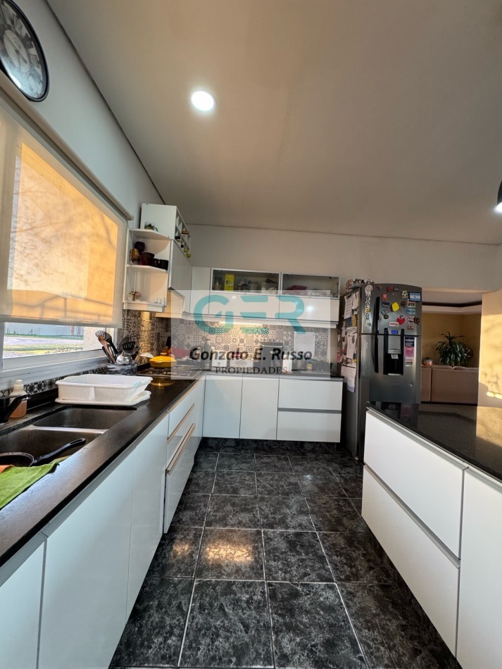 Casa 5 ambientes a la venta en Fincas de San Vicente Sporting
