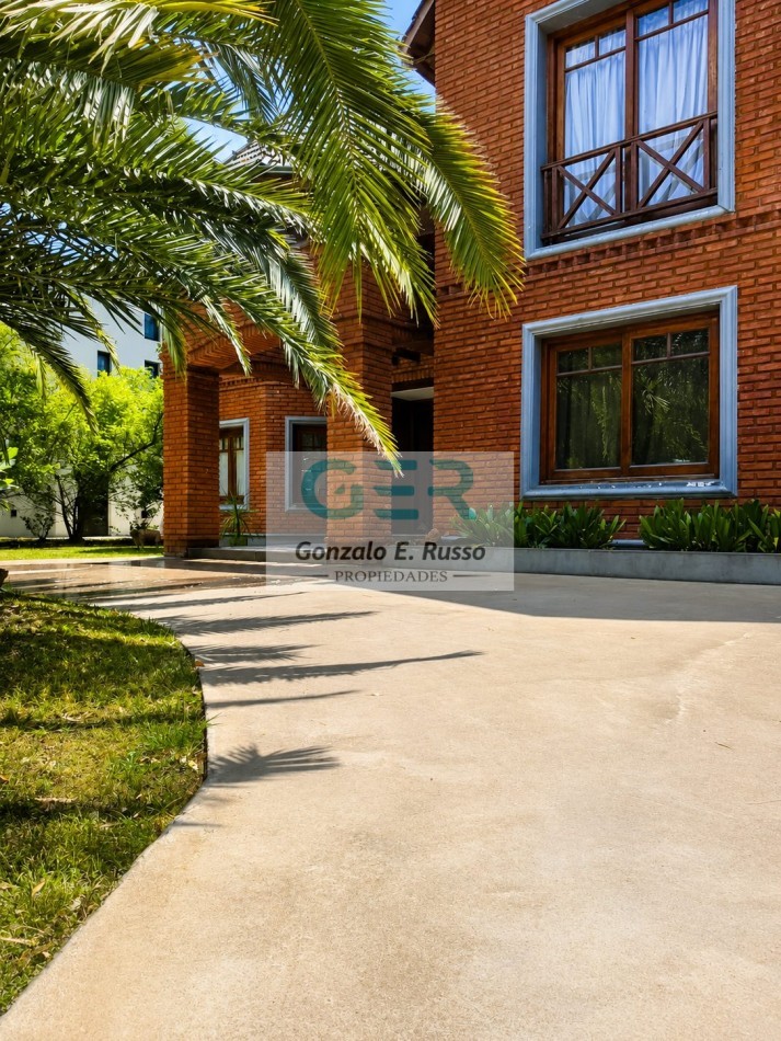 Casa 7 Ambientes En Venta En Saint Thomas Sur - Canning