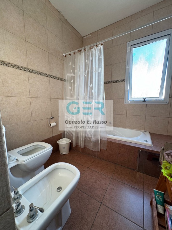 Casa 5 ambientes a la venta en Fincas de San Vicente Sporting