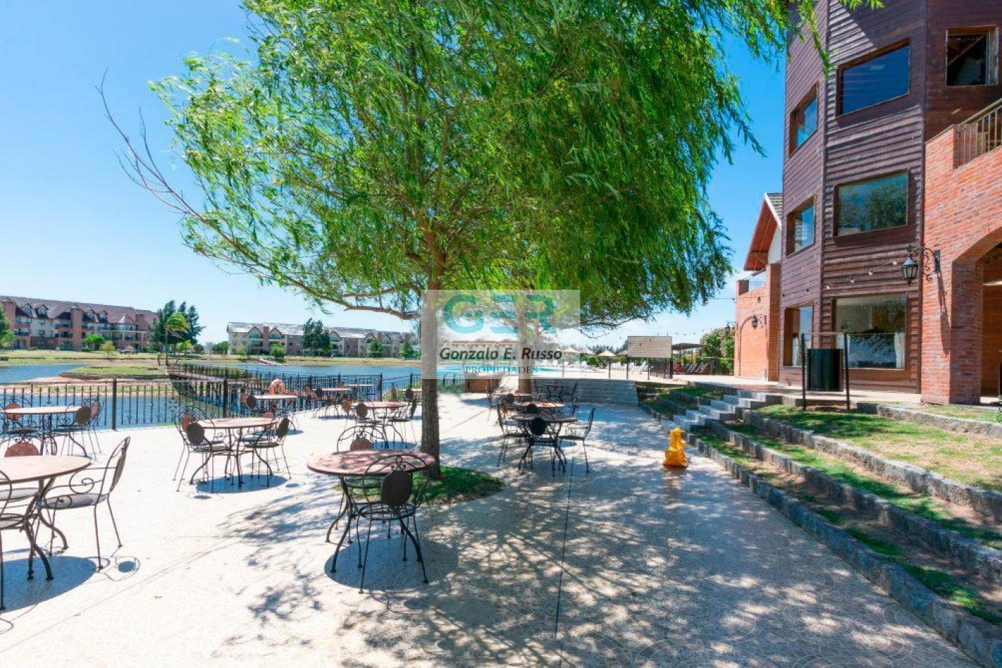 Venta Lote A La Laguna En Barrio Privado El Principado