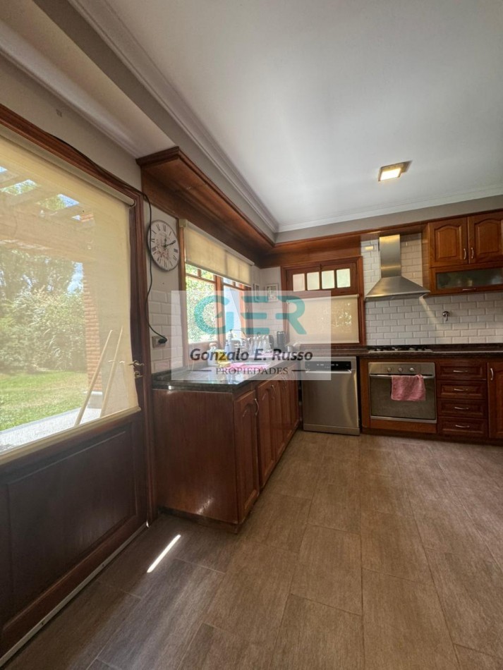 Casa 7 Ambientes En Venta En Saint Thomas Sur - Canning