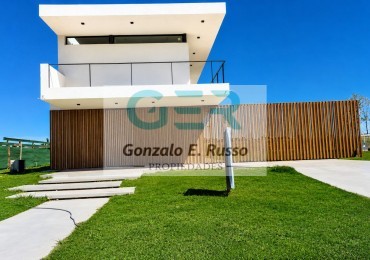 Casa 4 Ambientes En Venta En Lares De Canning