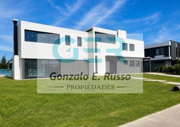 Venta Casa 5 Ambientes En El Principado - Canning